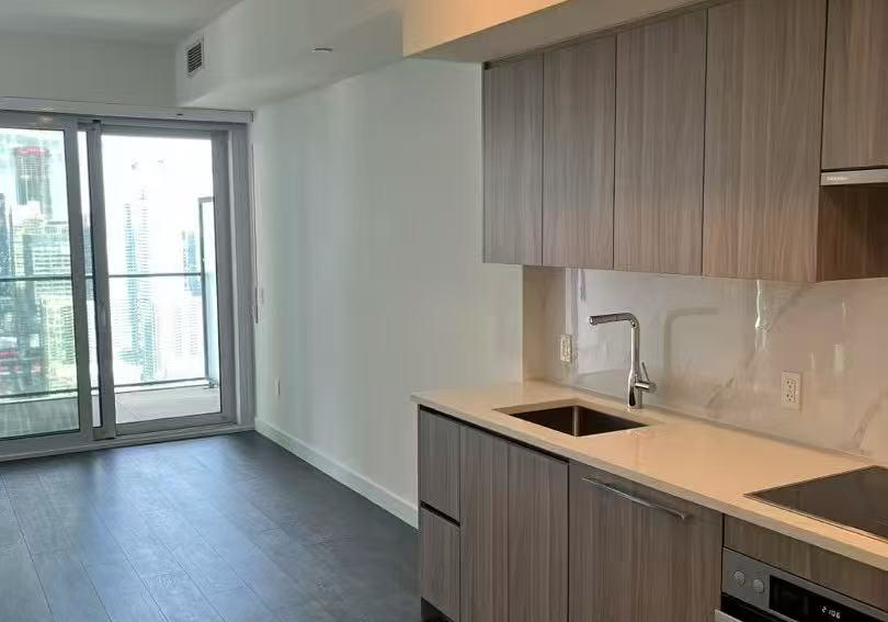 3-concord-cityplace-way-toronto-ontario-c12764468