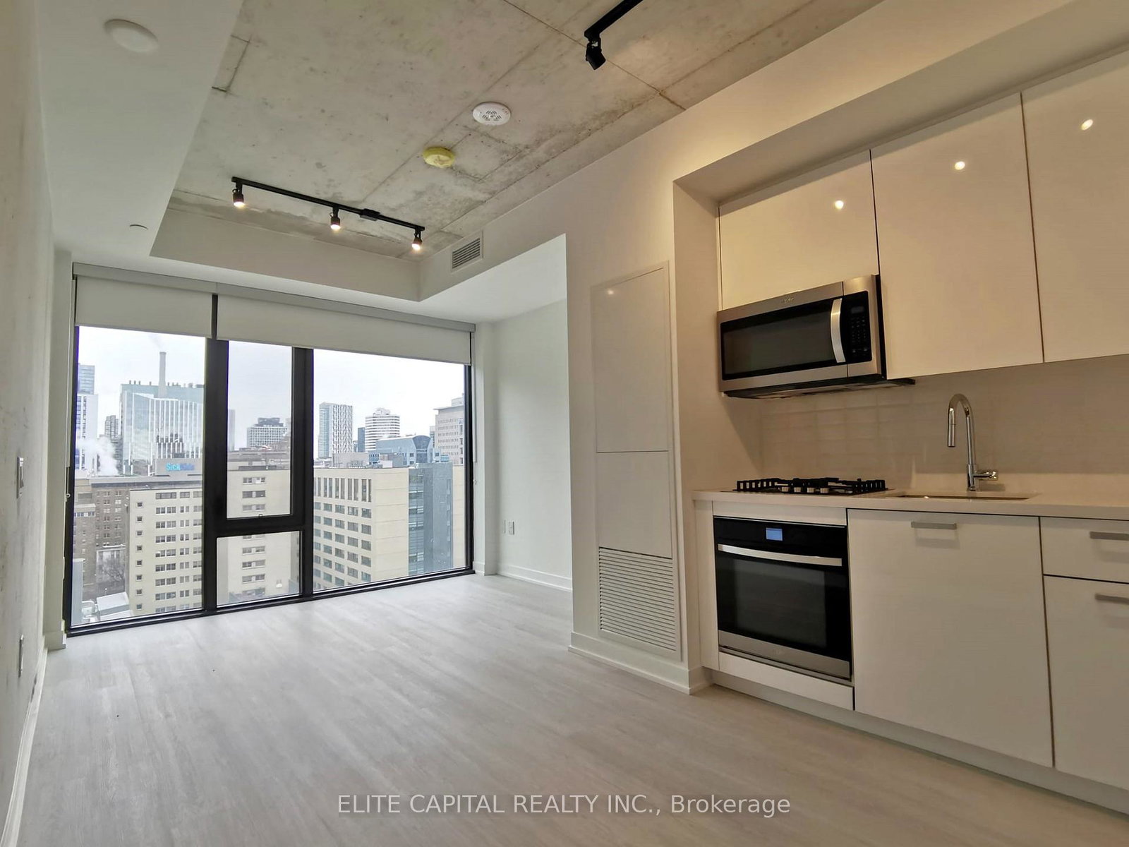 195-mccaul-street-toronto-ontario-c12764606