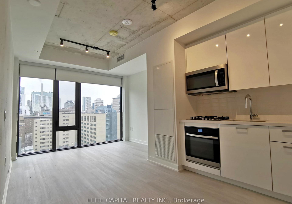 195-mccaul-street-toronto-ontario-c12764606