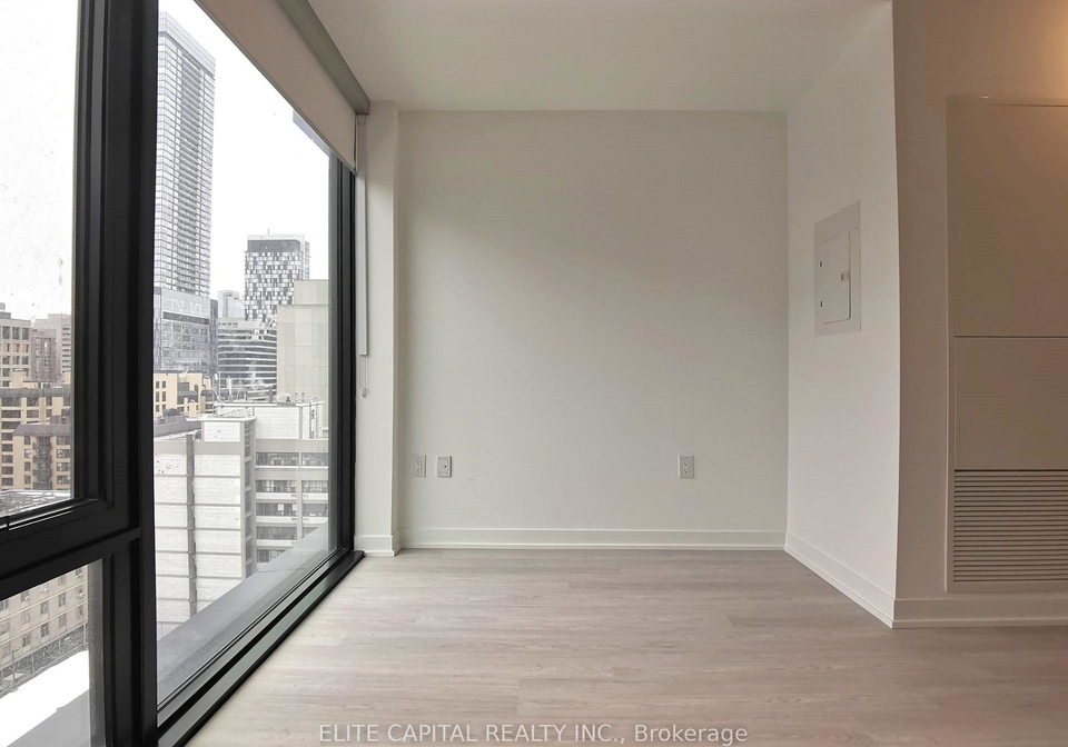 195-mccaul-street-toronto-ontario-c12764606