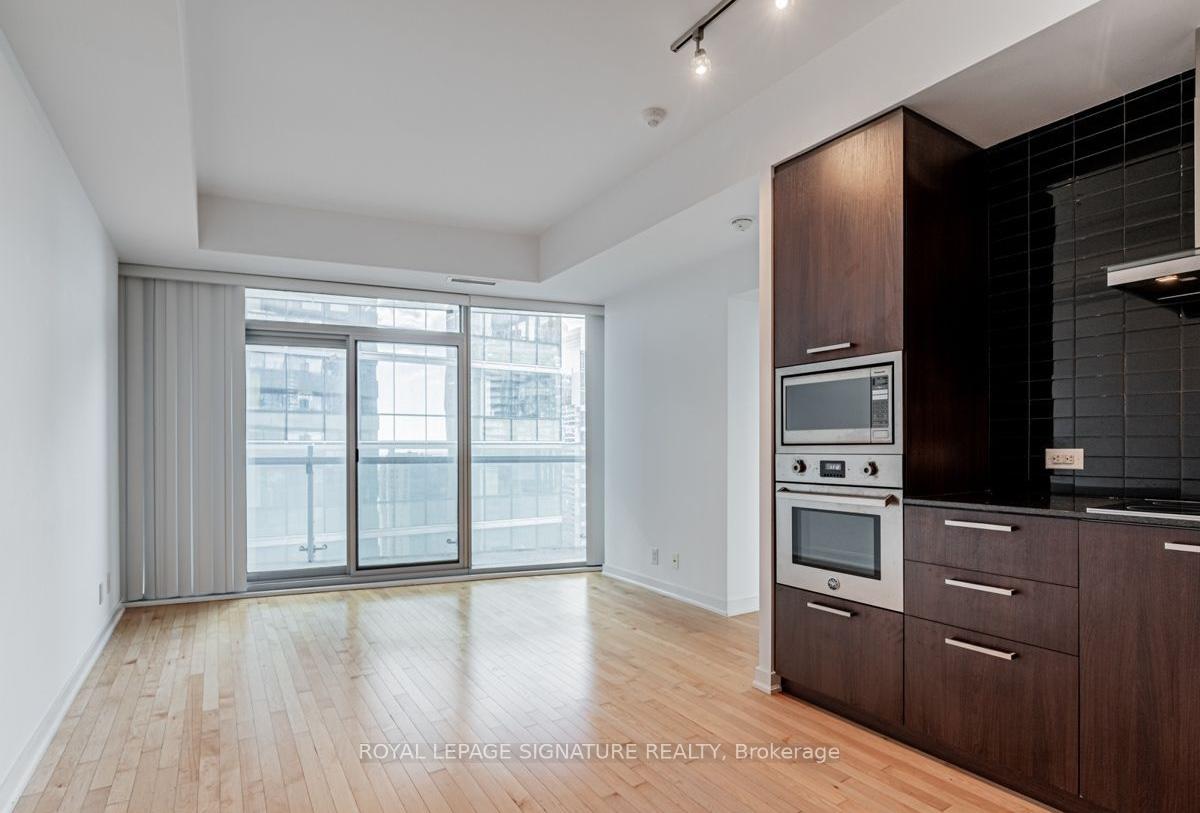 14-york-street-toronto-ontario-c12765084