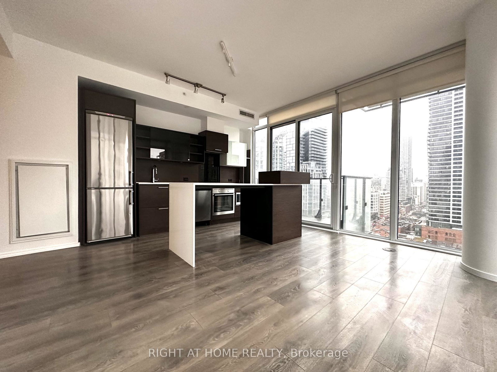 75-st-nicholas-street-s-toronto-ontario-c12765602