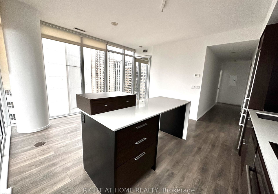 75-st-nicholas-street-s-toronto-ontario-c12765602