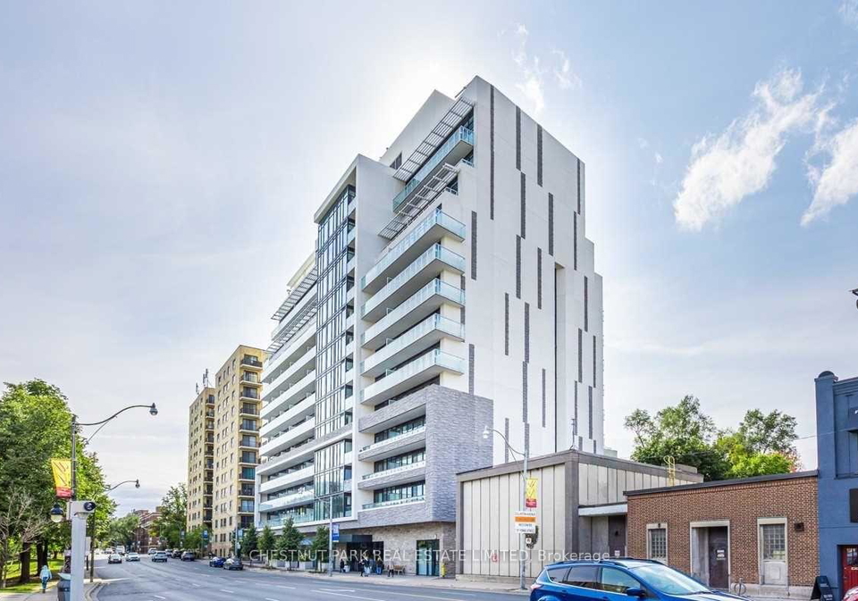 3018-yonge-street-toronto-ontario-c12765618
