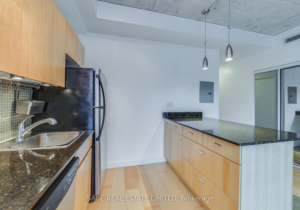 38-niagara-street-toronto-ontario-c12765702