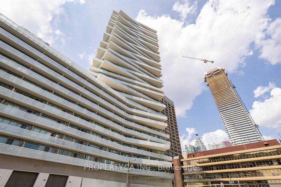 15-queens-quay-e-toronto-ontario-c12765736