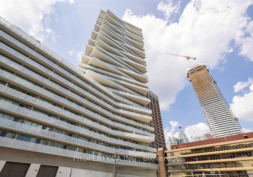 15-queens-quay-e-toronto-ontario-c12765736