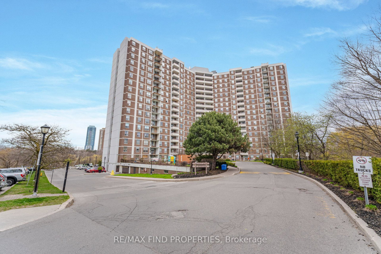 20-edgecliffe-golfway-east-york-ontario-c12766230
