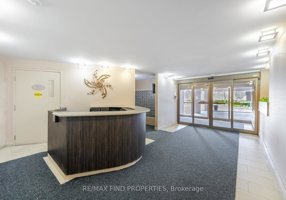 20-edgecliffe-golfway-east-york-ontario-c12766230