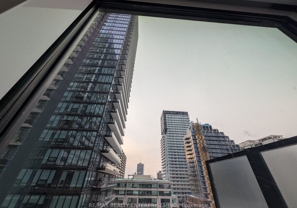 120-broadway-avenue-toronto-ontario-c12766524