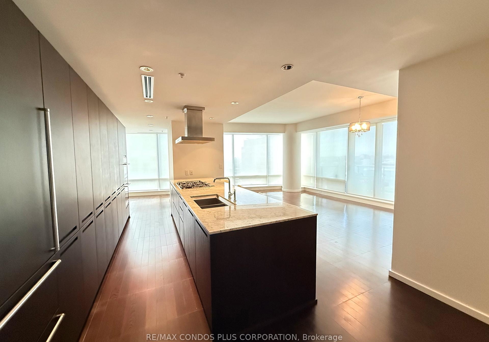 180-university-avenue-toronto-ontario-c12766800