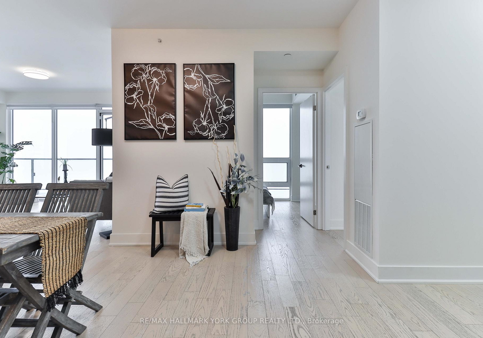 955-bay-street-toronto-ontario-c12766920