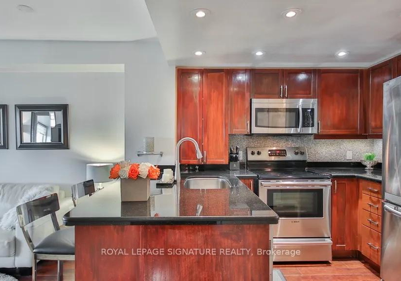 8-park-road-toronto-ontario-c12766954