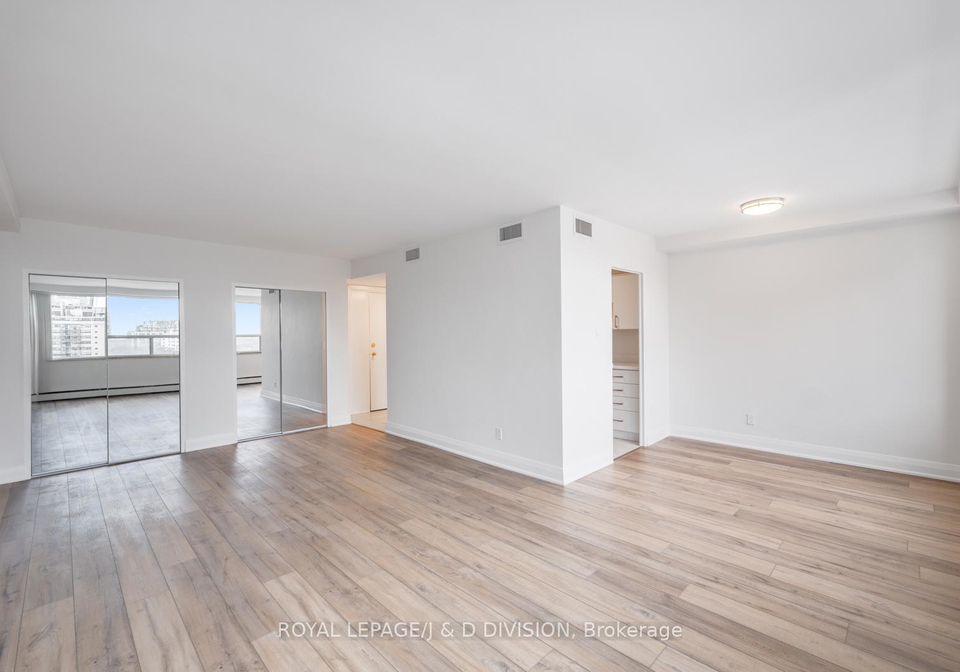 484-avenue-road-toronto-ontario-c12767010
