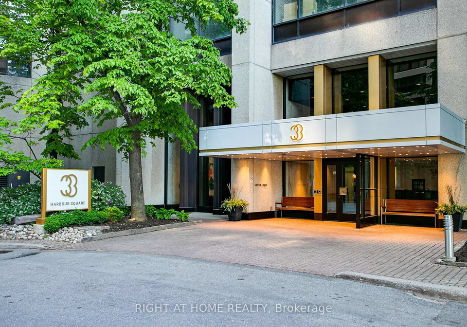 33-harbour-square-toronto-ontario-c12767028