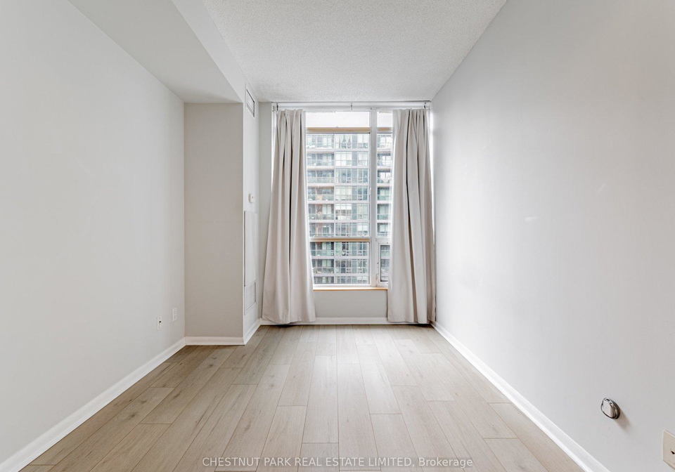 219-fort-york-boulevard-toronto-ontario-c12767428