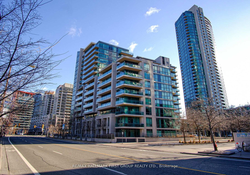 209-fort-york-boulevard-toronto-ontario-c12767540
