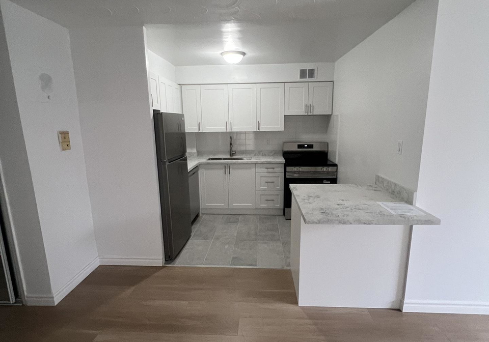 44-walmer-road-toronto-ontario-c12767612
