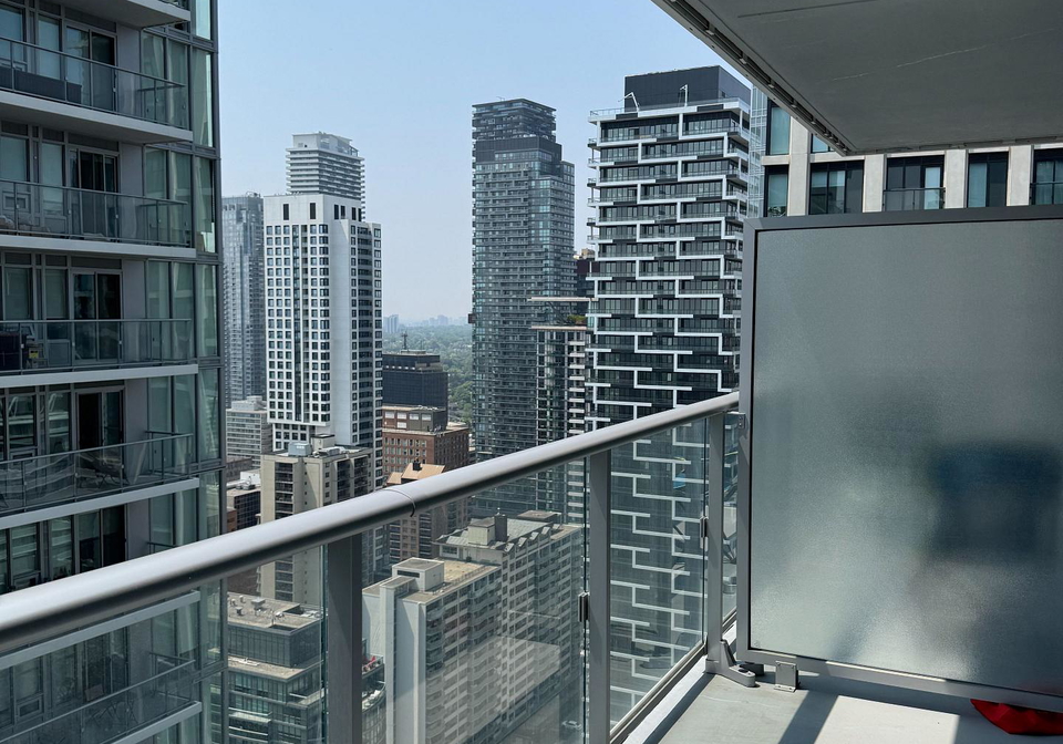 99-broadway-avenue-toronto-ontario-c12767880