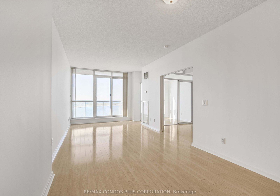208-queens-quay-w-toronto-ontario-c12767980