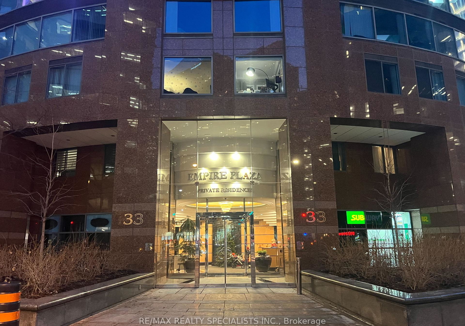 33-university-avenue-toronto-ontario-c12768194