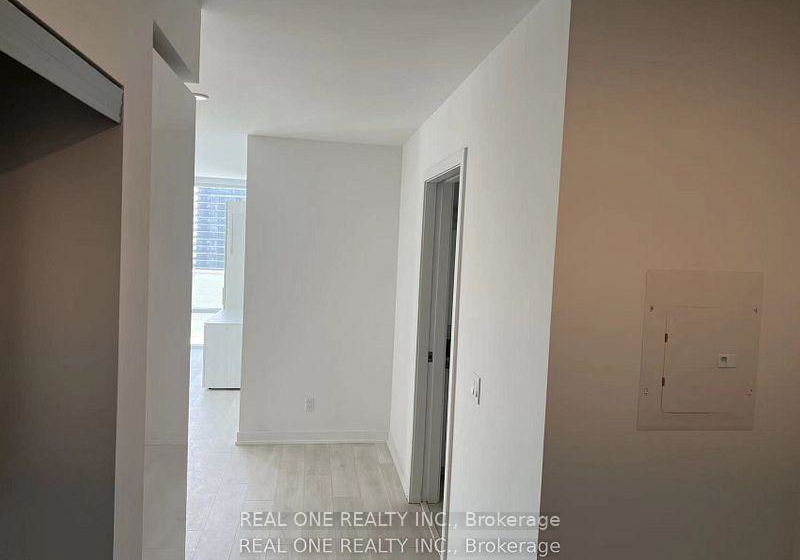 501-yonge-street-toronto-ontario-c12768688