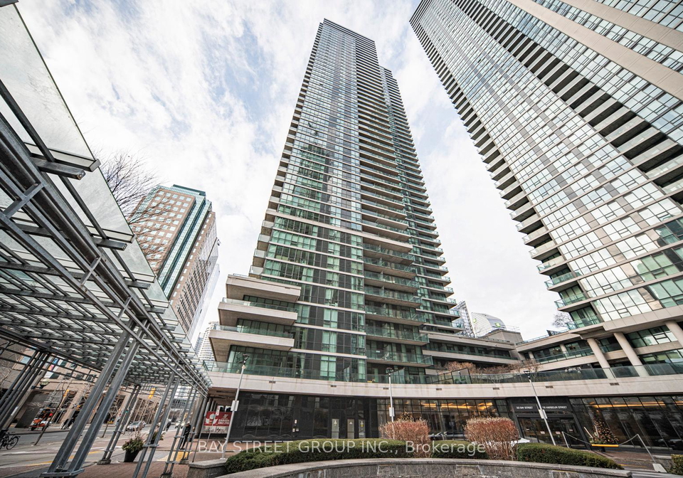 33-bay-street-toronto-ontario-c12768734