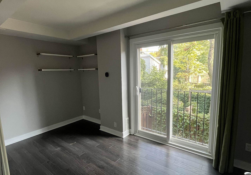 325-jarvis-street-toronto-ontario-c12768748