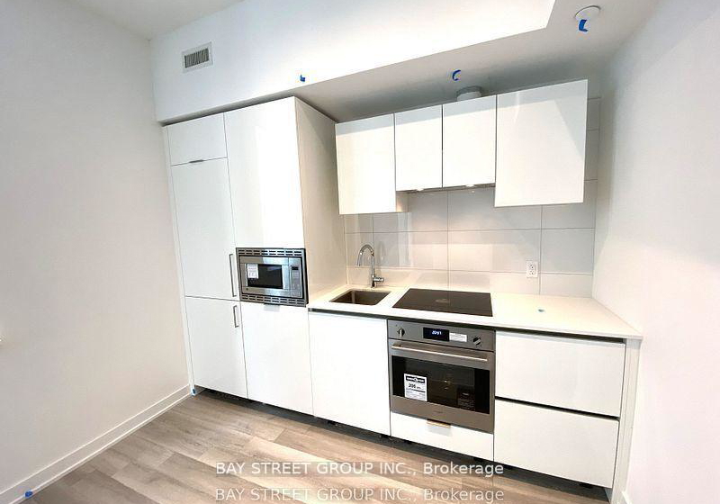 238-simcoe-street-toronto-ontario-c12768810