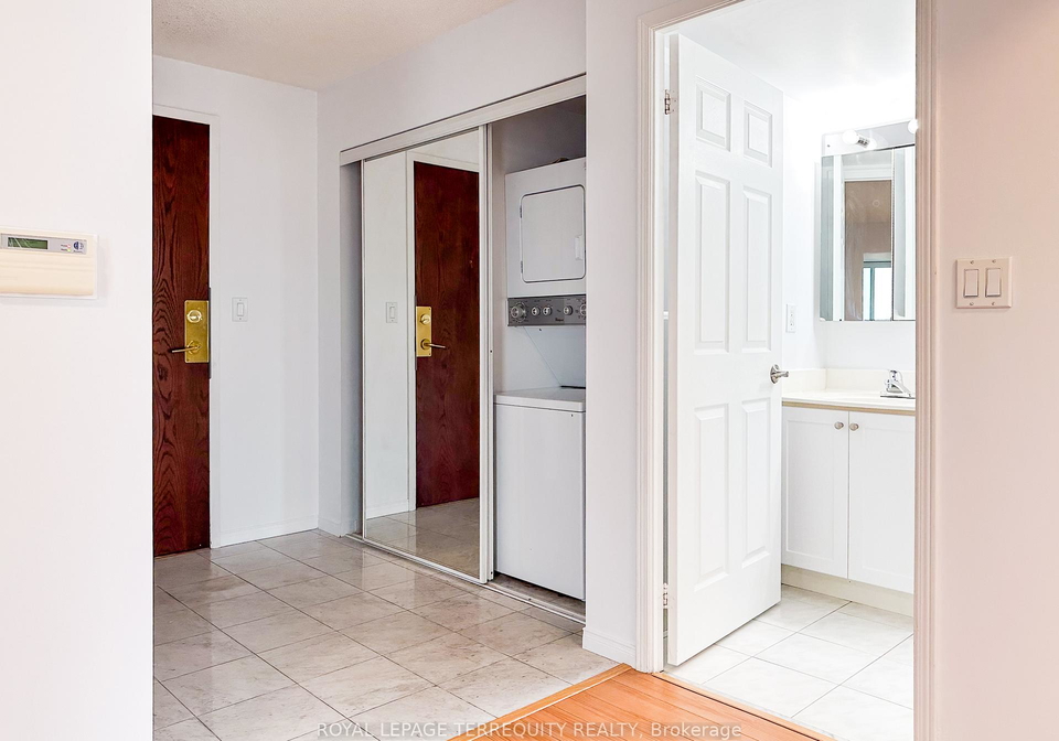 1-pemberton-avenue-north-york-ontario-c12768892