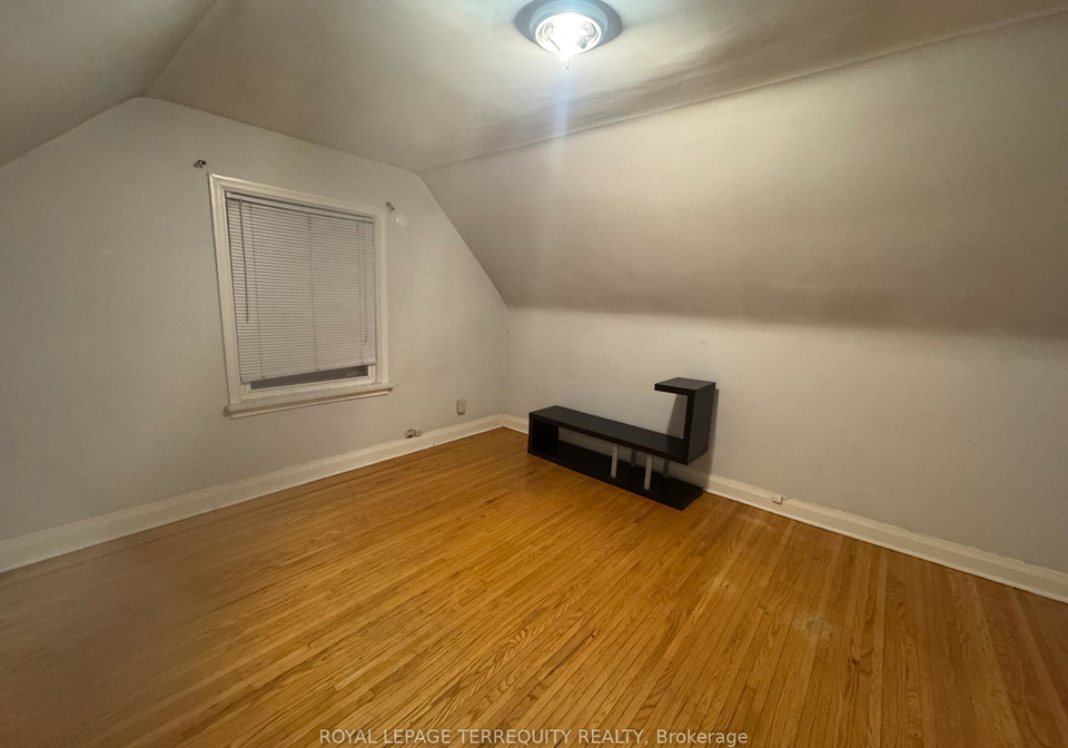 127-sheppard-avenue-w-toronto-ontario-c12768936