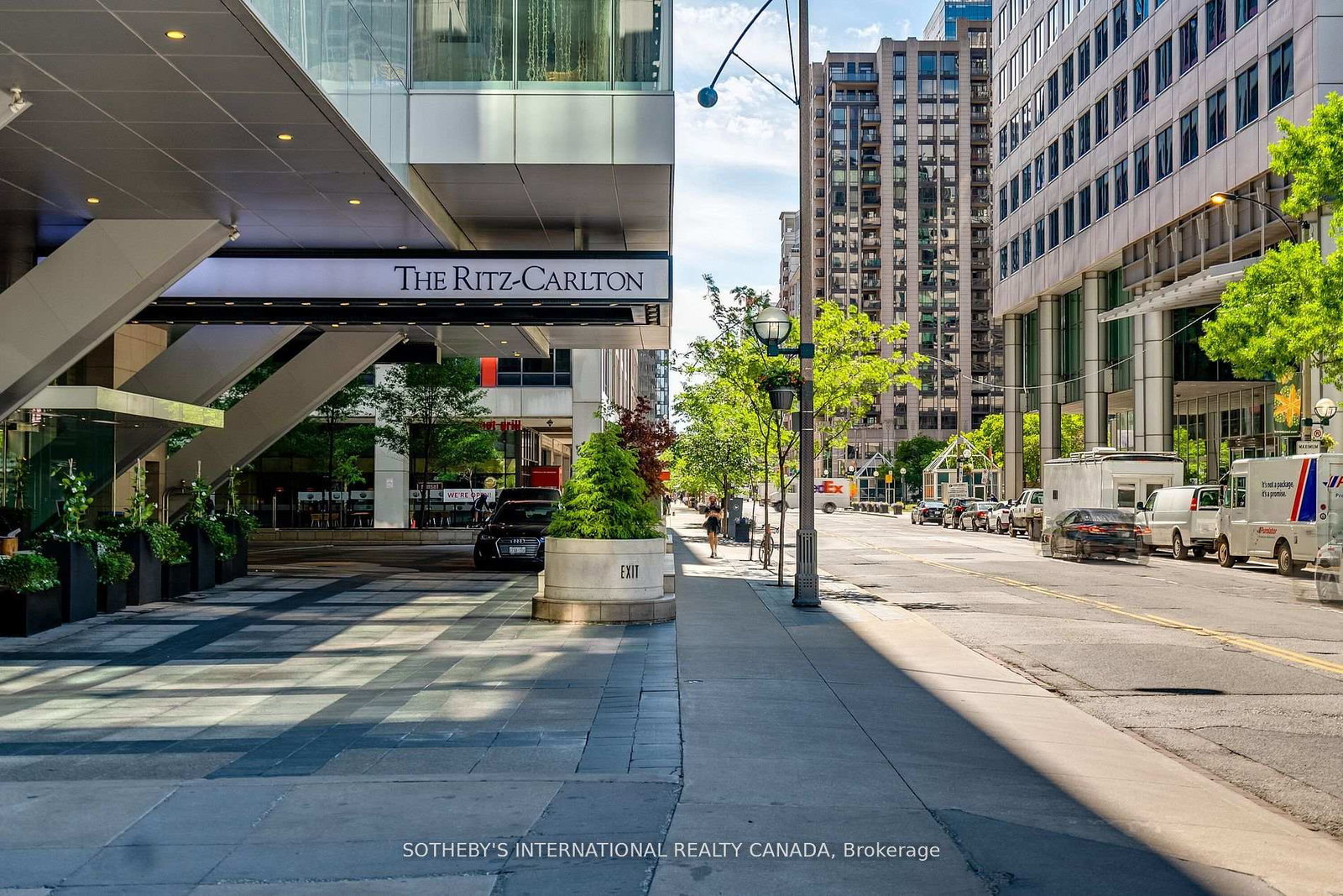 183-wellington-street-w-toronto-ontario-c12768960