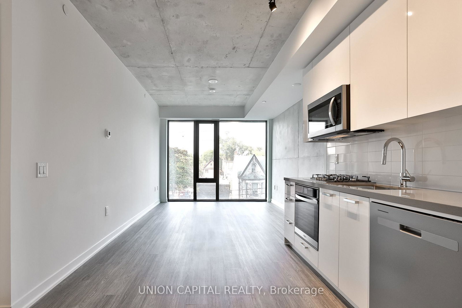195-mccaul-street-toronto-ontario-c12769682