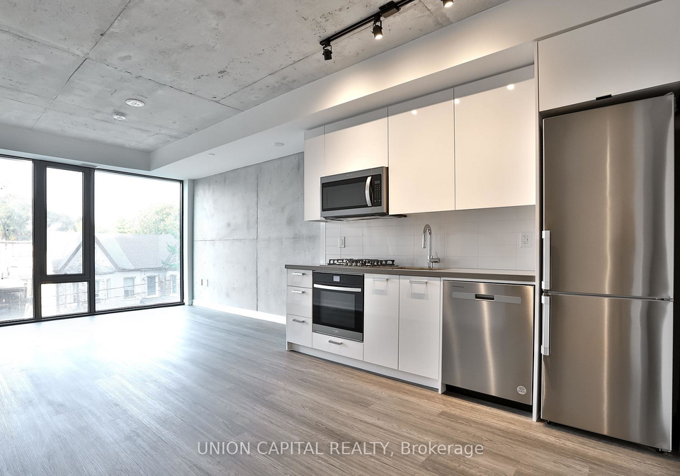 195-mccaul-street-toronto-ontario-c12769682