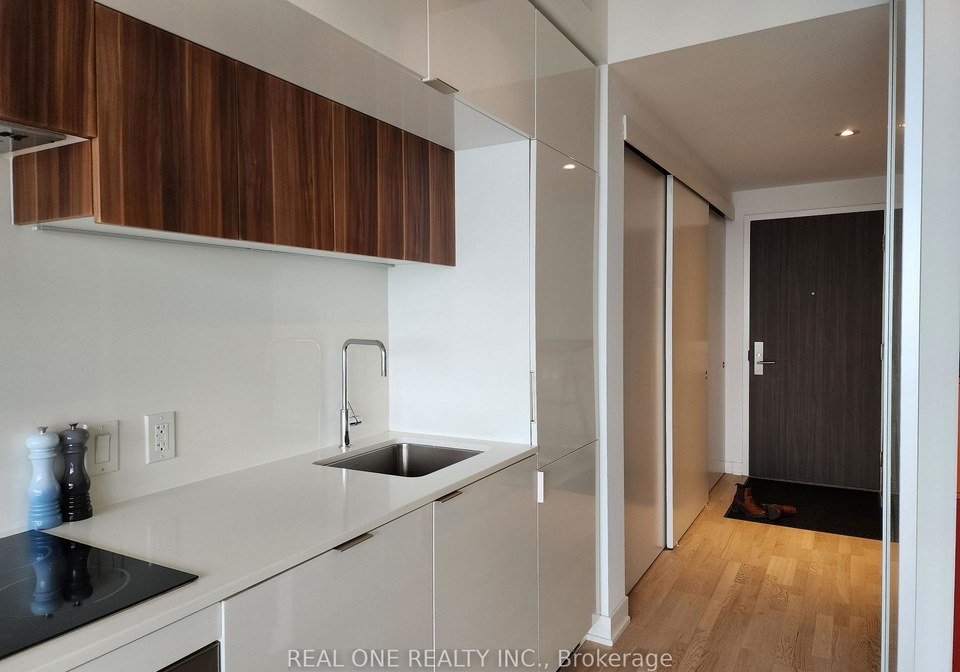 185-roehampton-avenue-toronto-ontario-c12769862