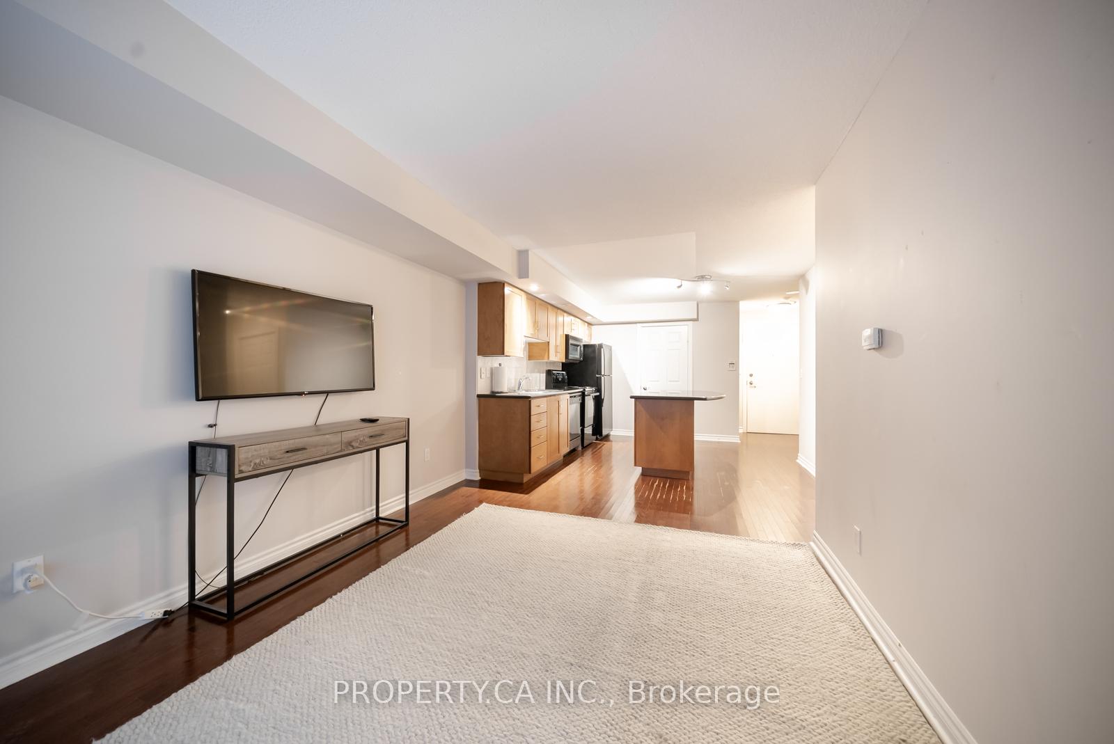 270-wellington-street-w-toronto-ontario-c12769928