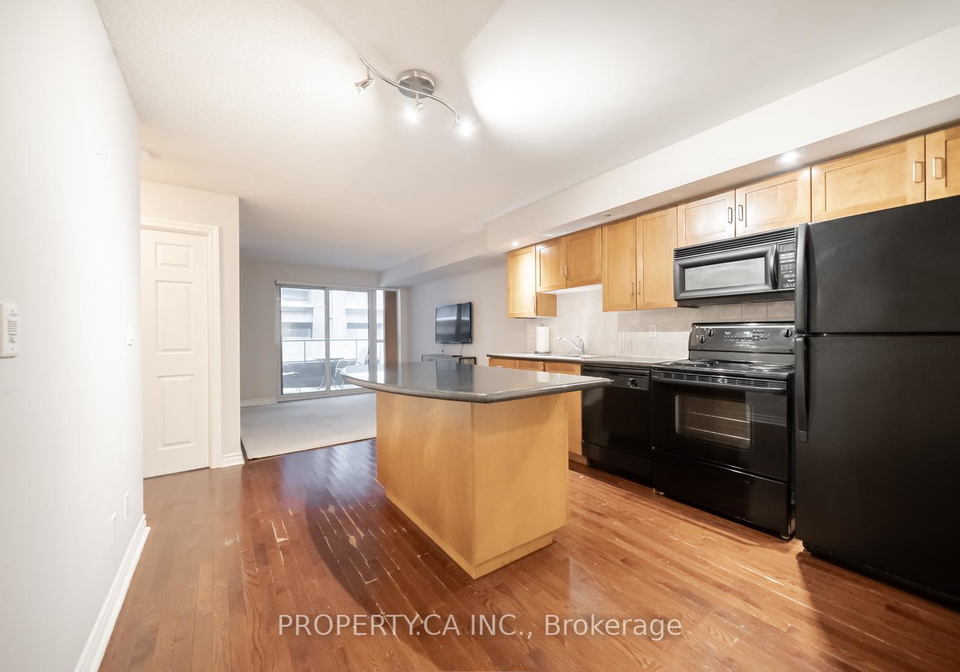 270-wellington-street-w-toronto-ontario-c12769928