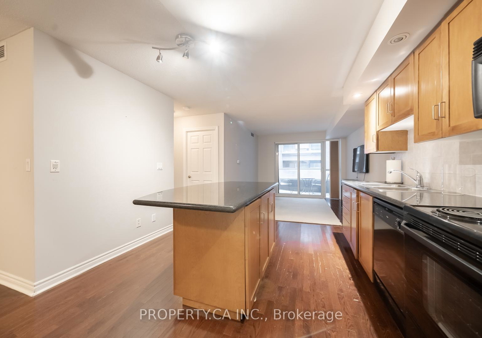 270-wellington-street-w-toronto-ontario-c12769928