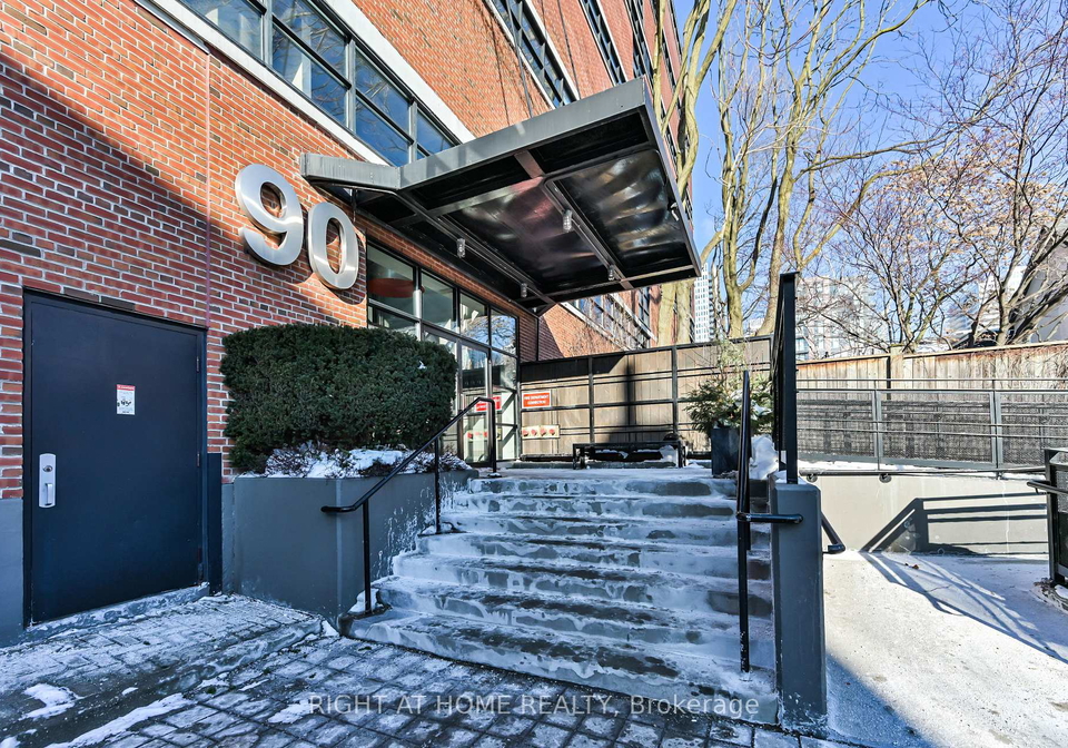 90-sumach-street-toronto-ontario-c12770054