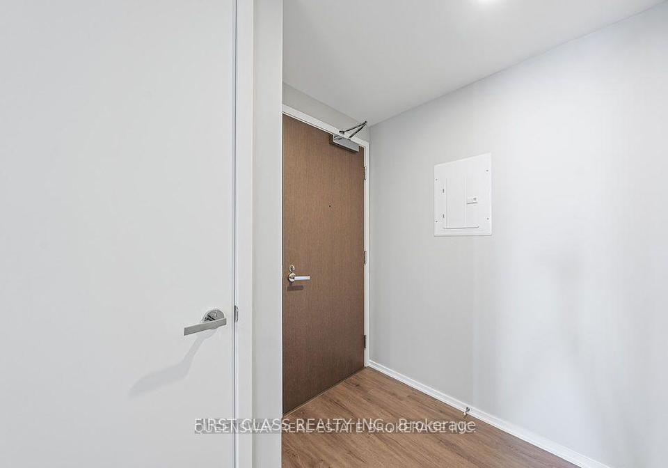 1-bloor-street-e-toronto-ontario-c12770188