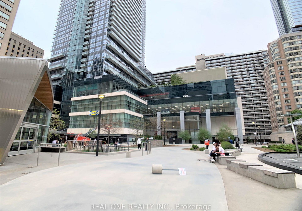 386-yonge-street-toronto-ontario-c12770312