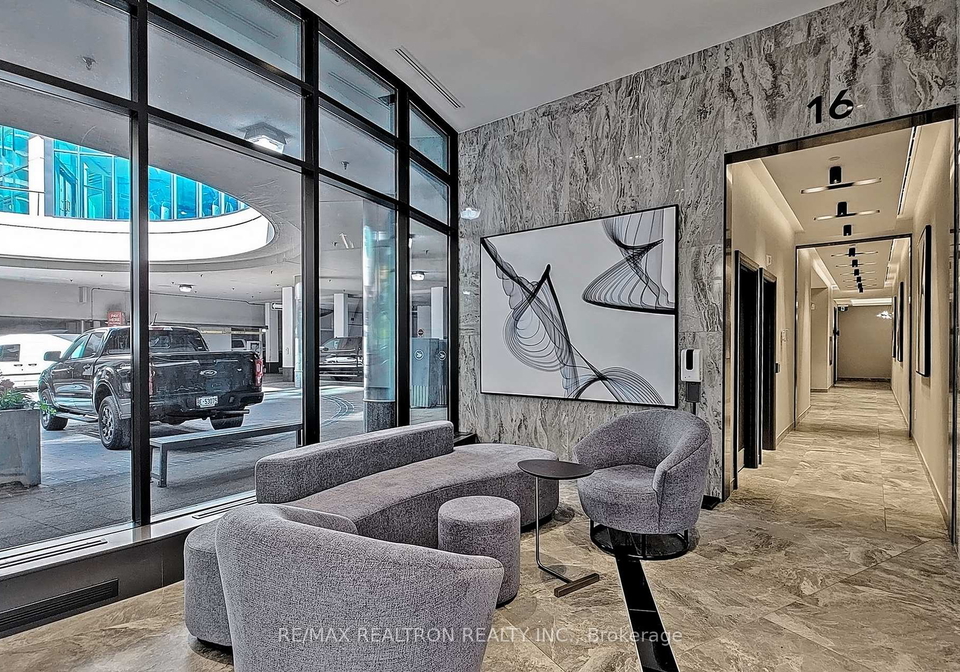 16-yonge-street-toronto-ontario-c12770462