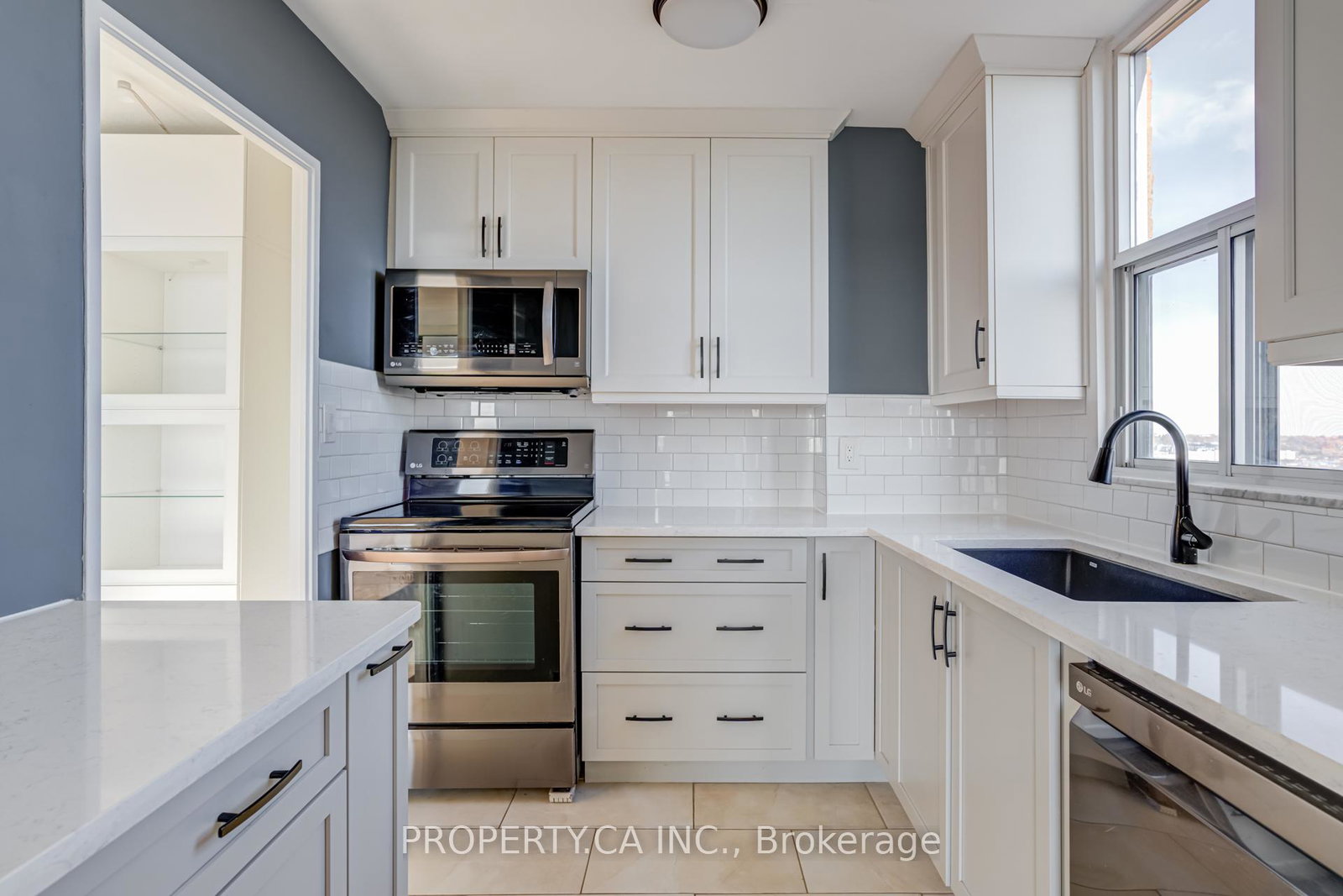 15-vicora-linkway-way-east-york-ontario-c12770920