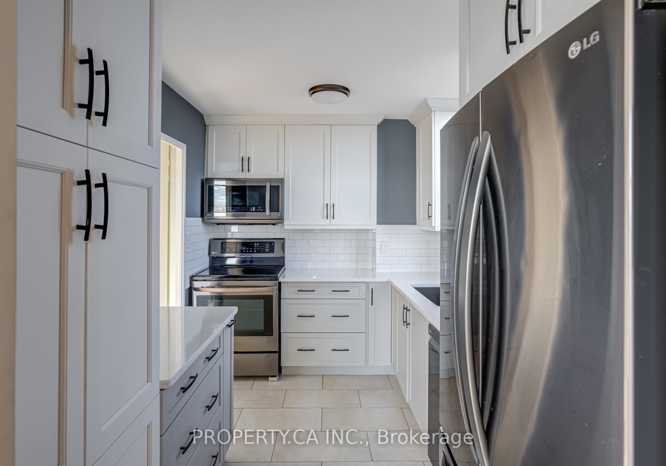 15-vicora-linkway-way-east-york-ontario-c12770920