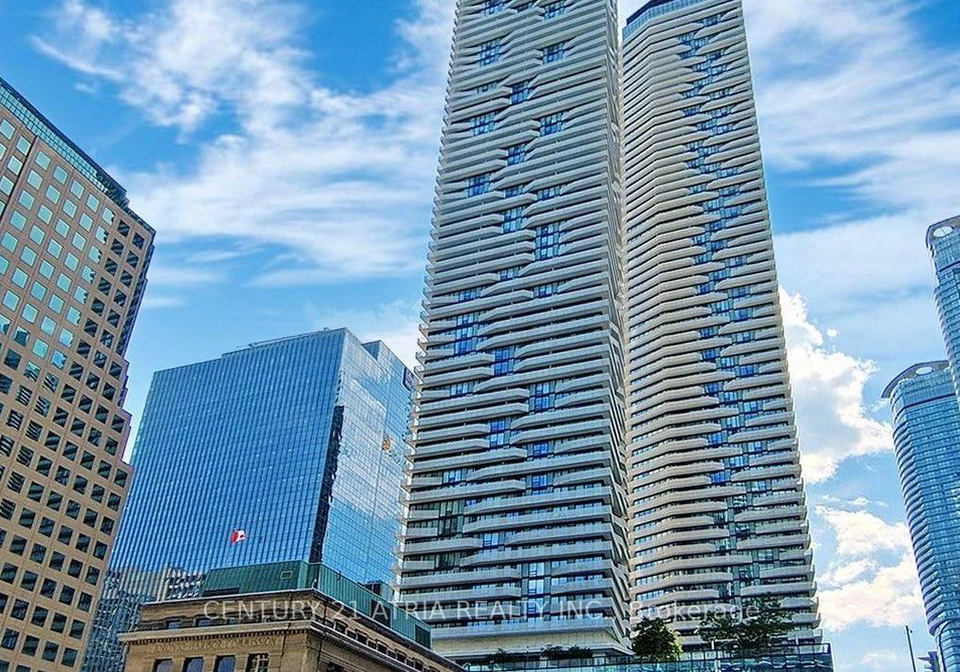 100-harbour-street-toronto-ontario-c12770986