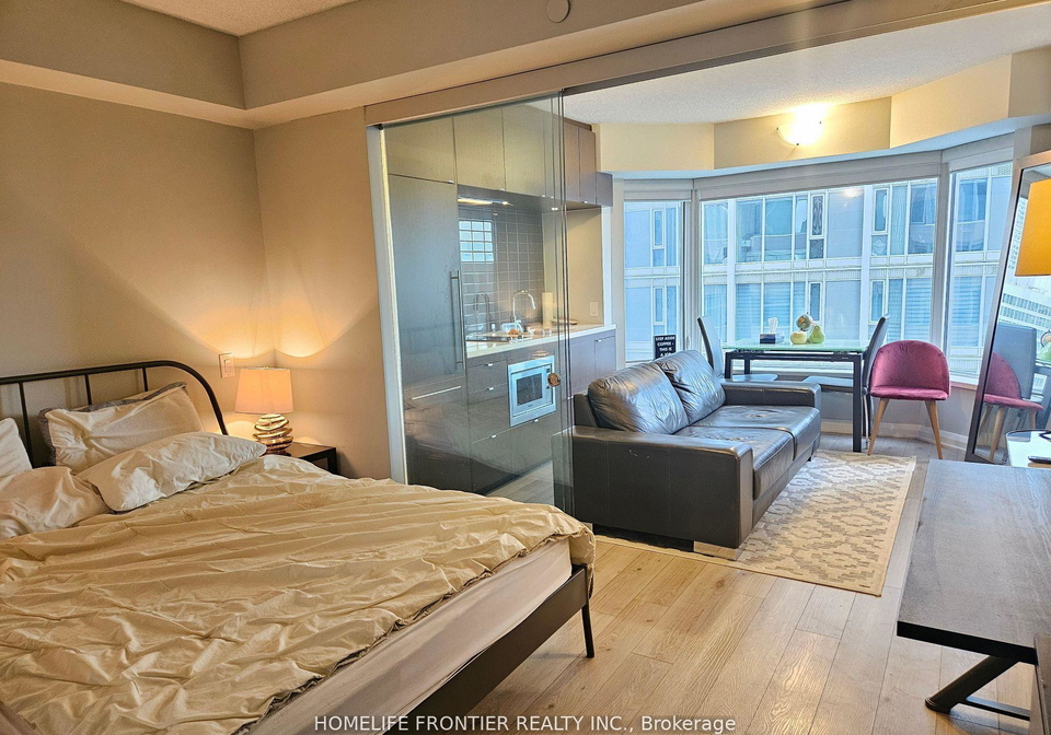 155-yorkville-avenue-toronto-ontario-c12771104