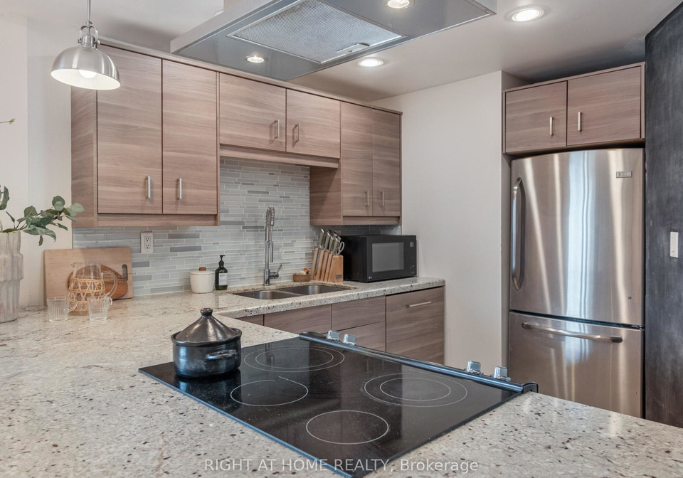 456-college-street-toronto-ontario-c12771414