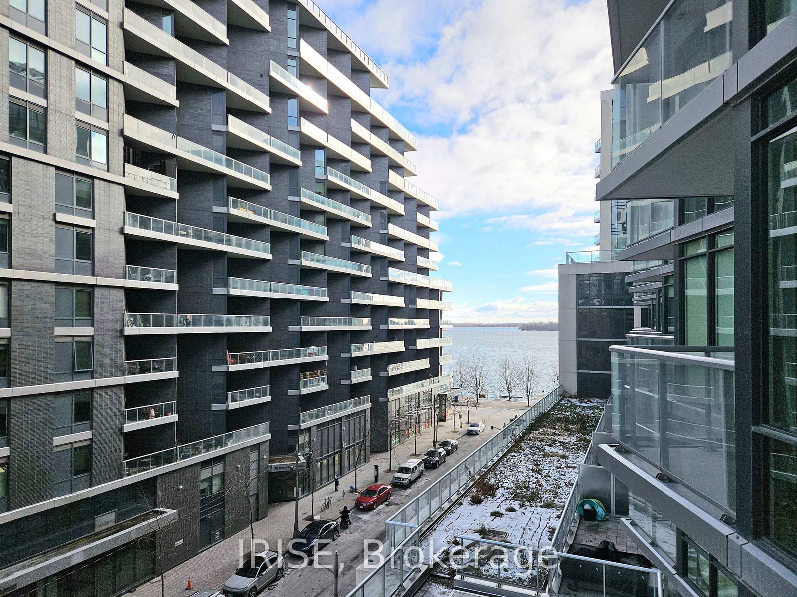 15-merchants-wharf-toronto-ontario-c12771670