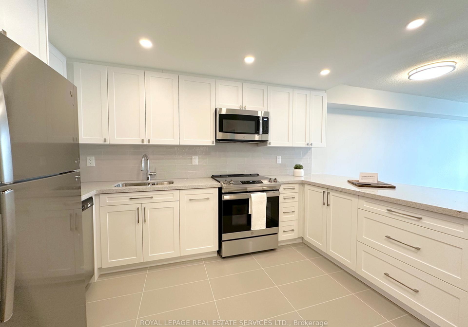 17-brookbanks-drive-north-york-ontario-c12771764