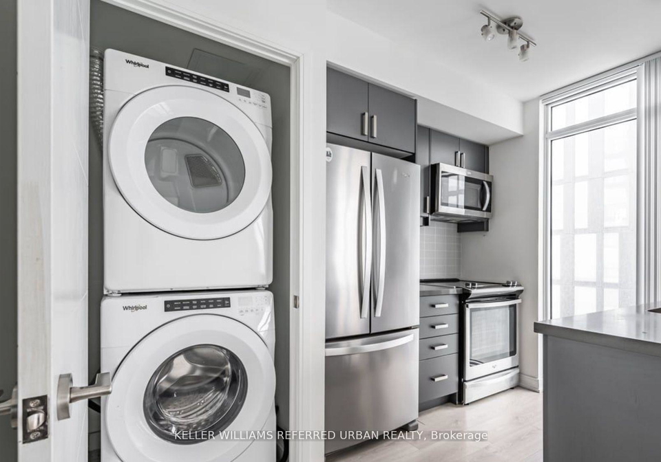 50-wellesley-street-e-toronto-ontario-c12771868